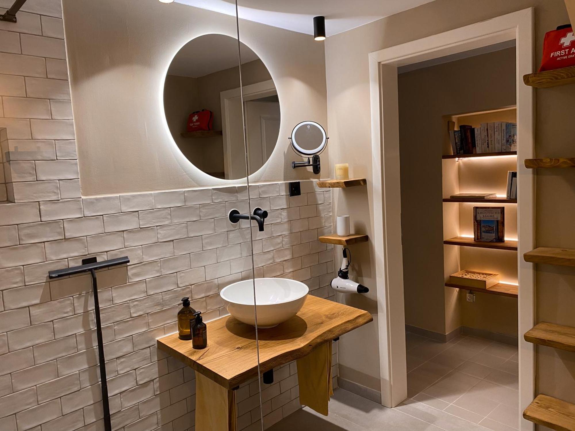 Cosy Getaway Villa Gostinjac Bagian luar foto